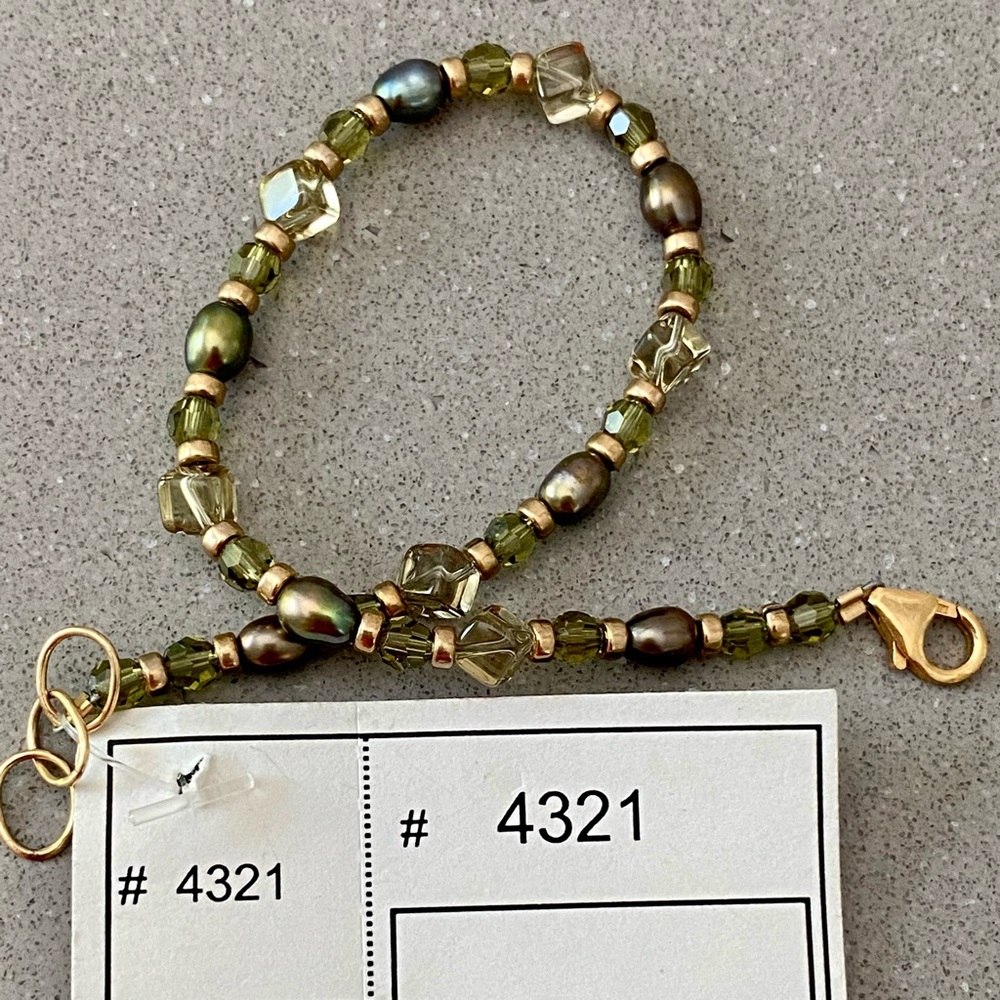 gorgeous handmade beaded bracelet